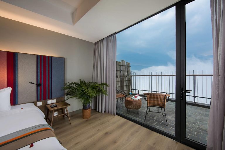 穆理华山谷景观房 (Muong Hoa Valley view room)